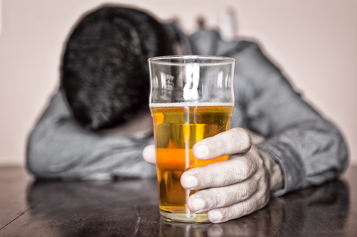 Tác hại của rượu bia ảnh hưởng đến sức khỏe ra sao?