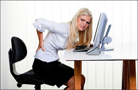 Nhân viên văn phòng làm gì để phòng bệnh đau lưng?