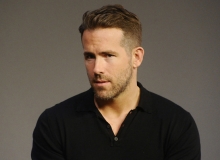 Cách tập cơ bụng 6 múi của RYAN REYNOLDS